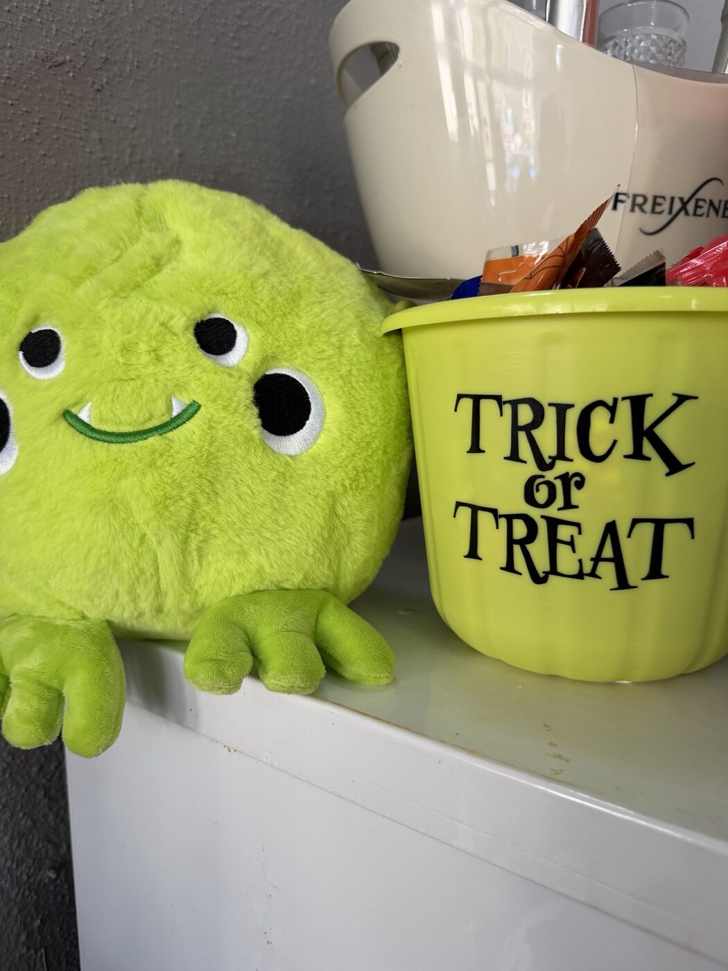 Example seasonal treat bundle